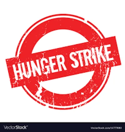 ગાંધીનગર મનપાના કાયમી સફાઈ કામદારો સ્માર્ટવોચ આપવાના નિર્ણય ના કારણે ભૂખ હડતાલ પર